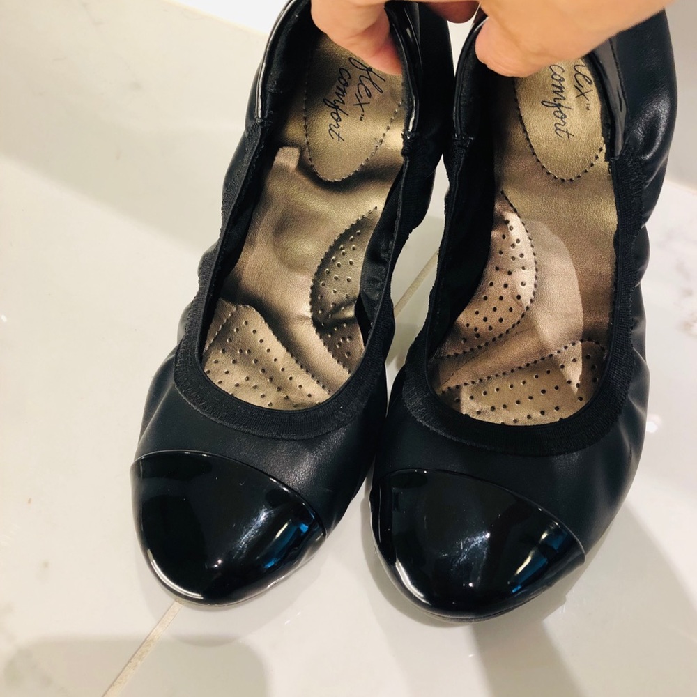 Shoes - Picture 2 of 2